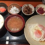 めしの助 - おまかせ朝定食