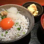 めしの助 - 釜あげしらす丼