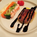 bistro D - フォアグラ＆野菜とシーフードのゼリー寄せ
      こちらはメニューにはのっていないお料理。