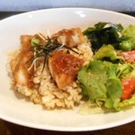 E’s cafe - ランチ：車麩の味噌カツごはん　お味噌汁とデリ付