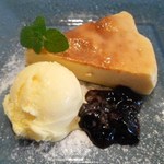 E’s cafe - しっとりチーズケーキ