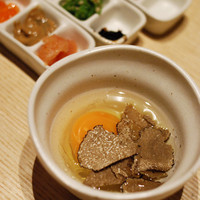瀧口 - お食事　土鍋釜ご飯　佐渡島産こしひかり　
                　　　　トリュフと南部鶏卵の卵かけ　お新香・お味噌汁
                