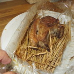 ヴィッコリーノ - 子羊の藁包み焼き