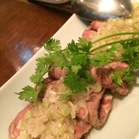 青菜 丸の内ブリックスクエア店 - 牛タンの山花椒たれ