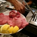 Yakiniku Horumon Ryuunosu - 肉の図