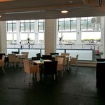 DIN TAI FUNG - ホテル１階にはスケートリンク、リンクサイドではお茶できる