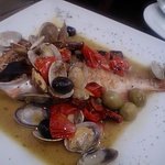 下駄ろぎ　酒楽厨房　GIRASOLE - 魚の丸ごとアクアパッツァ