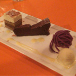 テート・ア・テート - 友人がチョイスしたデザート。ガトーショコラが美味しそうです♪