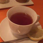 テート・ア・テート - ワンドリンク制なので、食後に【紅茶】（450円税込）を注文。デザートのお供には欠かせません。