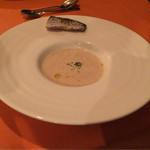 【サンマのポタージュ】ディナーコースのスープより。独特な味わいですが、個人的に良い味わい♪