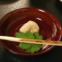 御懐石 志ら玉 - くるみの入った御菓子