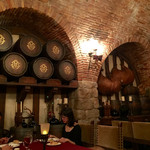 マゼランズ - ワインセラーのある、秘密の部屋