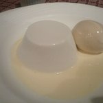 シラノ・ド・ベルジュラック - ブラマンジェとバニラアイスクリーム