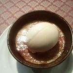 シラノ・ド・ベルジュラック - さつまいも入りのクレームブリュレとバニラアイスクリーム