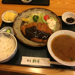 食堂 松月 - 味噌とんかつ定食 
      浅利味噌汁 別メニュー
