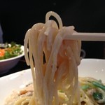 サッチモ - H.27.11.6.昼 麺リフト(サーモンとほうれん草のクリームパスタ)