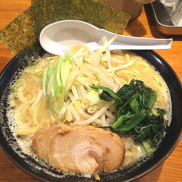 横浜家系ラーメン 檜家 よこはまいえけいラーメン ひのきや 渋谷 ラーメン 食べログ