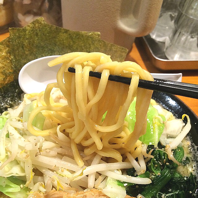 横浜家系ラーメン 檜家 よこはまいえけいラーメン ひのきや 渋谷 ラーメン 食べログ