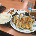 Hidakaya - ダブル餃子定食（＾∇＾）