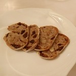 シェムラブルリス - ドライフルーツの入ったバケット