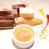神楽坂 フレンチレストラン ラリアンス - 美食の歓び 4800円 のデザートワゴン6種盛り