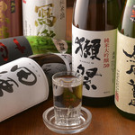 Jidori Shukouan Hanatare - 日本酒は人気銘柄から旬なものまで多数。