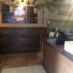 TROPICAL TRIBE - こじんまりした店内