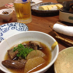 八剣伝 - 2015.11 牛スジ煮込み430円＋税、だし巻き 380円＋税