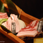 琉球焼肉なかま - アグー豚の食べ比べセット　やんばるあぐー、やんばり島豚あぐー、琉球元豚あぐー
