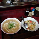 ラーメン大よし - 半ちゃん定食700円