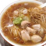 食堂七彩 - 稲庭中華（醤油，中盛）