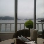 レストラン ラ・マーレ - 2010/07 テレビドラマ「Mother」道木仁美と道木怜南がクリームソーダを飲んでいたテーブル席