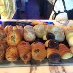 Panya Bistro at Hokua - 焼きたてパンもあります！