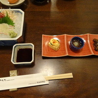 ざくろ 銀座店 - 週替りの和定食のお通しと刺身でございます（2015.11）