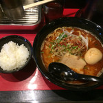 辛味噌拉麺 BOMBER - 辛いだけで味噌の味がしない辛味噌ラーメンでした