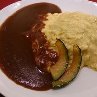 小岩井農場TOKYO  - オムライスデミグラスソース掛け。卵がふわふわでした！
                