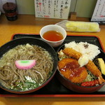 Sakamoto - そば弁当（温そば、えびフライとコロッケ）　830円