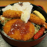 Sakamoto - そば弁当（えびフライとコロッケ）