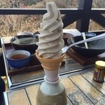 しげの屋 - 蕎麦ソフトも食べちゃいました