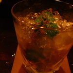 バー アトリウムギンザ - ミントジュレップ。バーボンウイスキーベース。生のミントが手にはいる時期しか出会えない