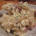 魚金 - お通しはポテトサラダ