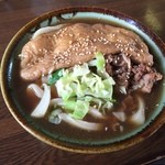 うどん屋 源さん - 特濃にぼし味肉きつね680円