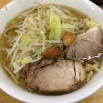 ラーメン二郎 - ラーメン 700円　麺半分・ヤサイ少なめ・ニンニク少なめ