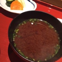 鈴なり - 赤出し、アサリのお味噌汁