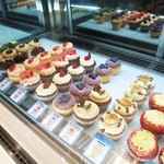 LOLA'S Cupcakes - ショーケース