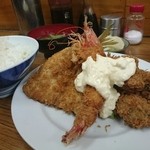 とんかつ八千代 - 20151022 カキ エビ アジ フライ定食