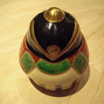 くろぎ - 五月の節句を目前に控えた兜の器使い