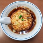 中華料理 五十番 - 天津メン￥650
      あんかけかと思いきや普通の中華そばに固めの玉子焼きが乗ったタイプ