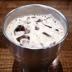 ベースポイント - おしゃれグラスでしかもフリードリンク！
アイスコーヒー  コンソメスープもある