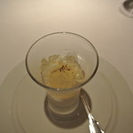 ラ・トルテュ - キンモクセイのアイスクリームに生姜のゼリー